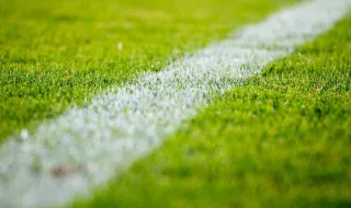 Expulso em 43 segundos, sem nem tocar na bola: campeão mundial francês tem esteia desastrosa