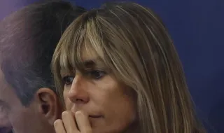 El juez Peinado se abre a retrasar la audiencia con Begoña Gómez tras reconocer que mañana se va de vacaciones