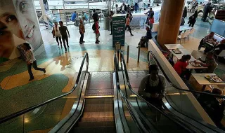Vendas no comércio sobem 2% com apoio do retalho