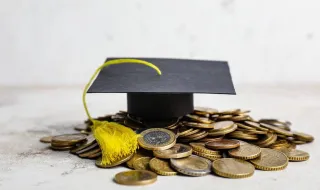 Desigualdades socioeconómicas nas escolas portuguesas não diminuem e contrariam tendência da OCDE