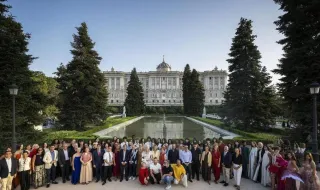 OMODA Madrid es Moda desfila ante el público en los Jardines de Sabatini