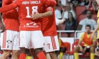 Benfica começa defesa do título com vitória sobre o Venda Nova