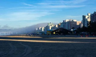 Incêndio atinge bar de praia em Matosinhos