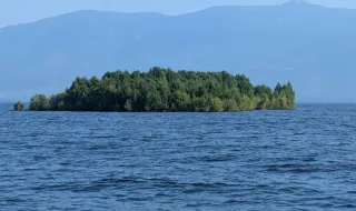 A ilha que desapareceu no Canadá voltou a aparecer... 30 quilómetros depois