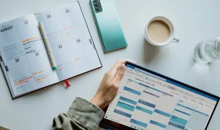 Síndrome pós-férias? Não tente resolver tudo no primeiro dia: 5 estratégias para regressar ao trabalho