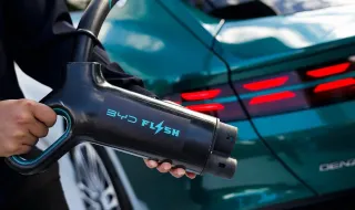 BYD já tem 10 mil estações Flash Charging. Carregar em 9 minutos é a realidade