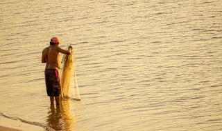 Tarde de pesca termina com homem a ser resgatado numa zona de difícil acesso
