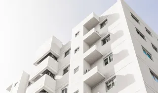 Reclamações na habitação disparam: condomínios lideram queixas e referências a fraude quase duplicam