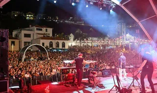 Alphaville leva nostalgia dos anos 80 às Festas de São Vicente
