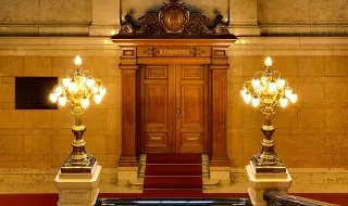 Autarca acusa Governo de "sacudir" PSU para as câmaras