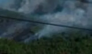 Incêndio em Vieira do Minho ameaça habitações. Difíceis acessos dificultam combate às chamas