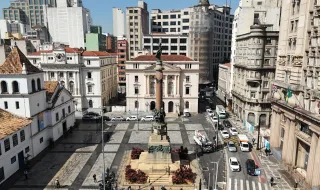 PRAÇA DAS EIRAS ENCHE-SE DE MÚSICA NA PRIMEIRA NOITE DO FESTIVAL INTERNACIONAL DE MACEDO