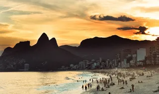 Turistas portugueses no Brasil sobem 25% até julho e são os principais da Europa