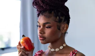 Cantora brasileira lança álbum com participação de Chico César: “Zerei a vida”