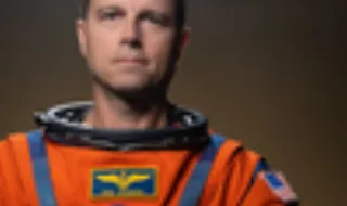 Dois astronautas da Artemis II que orbitaram a lua deixam de realizar voos espaciais