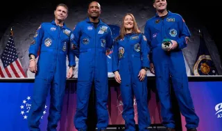 Dois astronautas da Artemis II que orbitaram a lua deixam de realizar voos espaciais