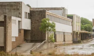 Escola Secundária Jaime Moniz deposita 184 mapas e quadros parietais históricos no Arquivo Regional da Madeira