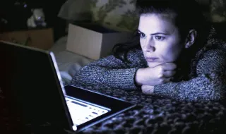 O ecrã da vida eterna: com a ajuda da IA, já é possível ‘recriar’ os entes queridos que partiram