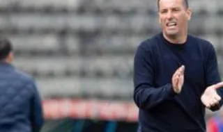 Petit quer boa resposta do Santa Clara: «Temos que ter os pés bem assentes na relva»
