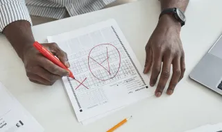 Atrasos nos exames prejudicam estudantes da segunda fase do ensino superior