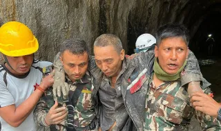 Duas pessoas resgatadas com vida dos escombros 10 dias após enxurradas no Nepal