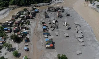 Corrida contra o tempo no Nepal: operações de resgate retomadas após ameaça de novas cheias