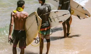 Surfista lusa Yolanda Hopkins nos `quartos` do Fiji Pro ao bater Gabriela Bryan