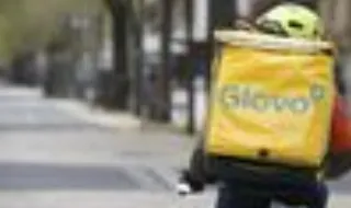 Dona da Glovo aceita oferta de compra da Uber por quase 13 mil milhões
