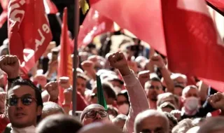 Trabalhadores de vários setores saem à rua em França contra aumento do custo de vida