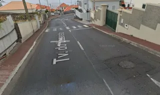Desmontagem de grua interrompe trânsito na Travessa do Lazareto