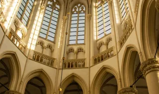 Países Baixos mudam toneladas de ouro dos EUA para Londres