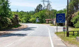 Depois da agitação de agosto, muitas aldeias regressam ao vazio deixado pelos emigrantes