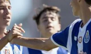 Rugido do Dragão não dá hipótese: FC Porto dá 9-2 ao Leixões