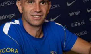 Chelsea confirma contratação de Emiliano Martínez