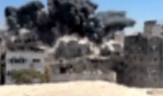 Imagens mostram momento em que ataque israelita atinge campo de refugiados em Gaza