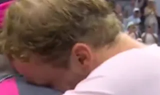 Emoções fortes no US Open: Tiafoe bateu Michelsen e abraçou compatriota lavado em lágrimas