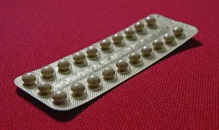 França: contraceptivo com desogestrel motiva alerta de tumor a 1,6 milhões de mulheres
