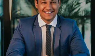 De empresário a embalsamador: candidatos com profissões tradicionais lideram, mas também há casos curiosos
