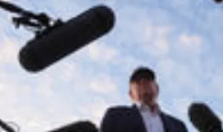 Trump diz que EUA sairão do Irão, a não ser que decidam "ficar com o petróleo"