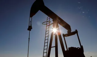 Preço dos combustíveis ainda pode piorar antes de melhorar: barril de petróleo volta a ultrapassar os 100 dólares
