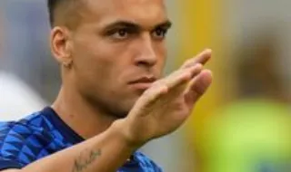 Lautaro Martínez faz juras de amor ao Inter: «Enquanto me quiserem, vou continuar aqui»