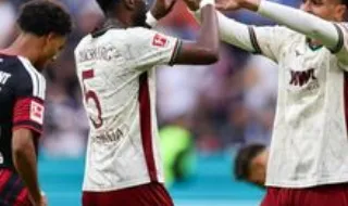 Augsburgo goleia Eintracht Frankfurt e é líder na Alemanha