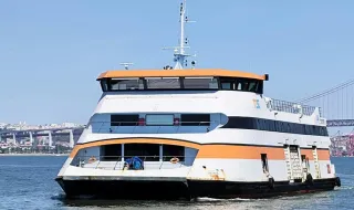 Ferry embate na Trafaria e interrompe transporte de veículos para Belém