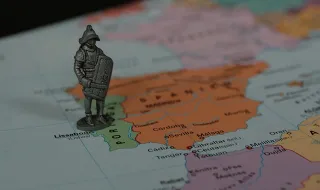 Suas conquistas incomodam seu parceiro? Entenda quando a relação vira competição