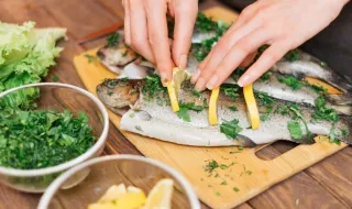 El superalimento, pescado de acuicultura, para afrontar la vuelta al cole