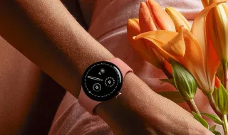 Como o novo Pixel Watch consegue prever o risco de hipertensão sem ter um sensor de tensão arterial
