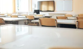 Mais de 2.600 horários sem professores no arranque do ano letivo, diz Fenprof