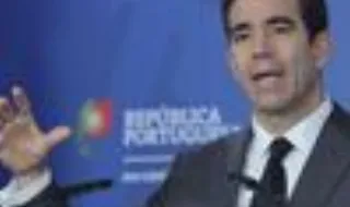 Governo quer acordo com os media para treinar IA