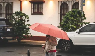 Motoristas movem acção contra Uber por dados e remunerações