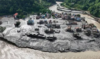 Colapso de glaciar estará entre as causas da catastrófica enxurrada no Nepal e Tibete